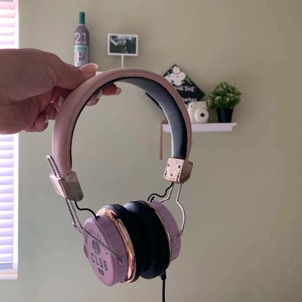 Vintage head phones